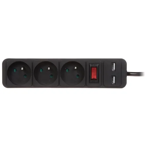 Czarna listwa zasilająca z trzema gniazdami, dwoma portami USB oraz czerwonym włącznikiem z funkcją reset. Listwa posiada kompaktowy, prostokątny kształt i jest wyposażona w przewód zasilający.