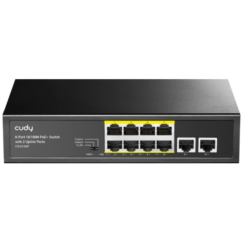 Na zdjęciu znajduje się czarny switch sieciowy marki Cudy z ośmioma portami PoE i dwoma portami uplink. Urządzenie ma prostokątny kształt i widoczne są oznaczenia portów oraz diody LED.