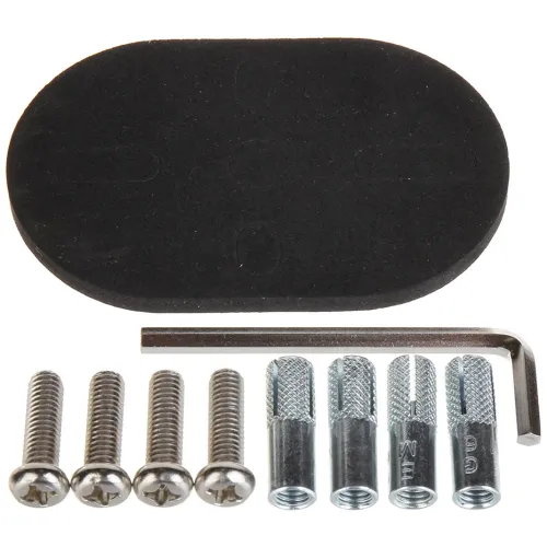 Zestaw montażowy składający się z czarnej, owalnej podkładki, sześciu srebrnych śrub, trzech metalowych tulei oraz klucza imbusowego. Elementy są ułożone na białym tle, co podkreśla ich szczegóły i kształty.