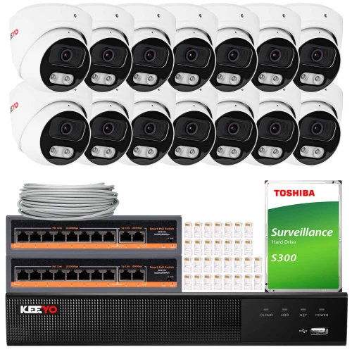 Zestaw do monitoringu składający się z czternastu kamer kopułkowych, dwóch switchów, dysku twardego Toshiba oraz rejestratora. W tle widoczny jest również kabel sieciowy i zestaw złączek.
